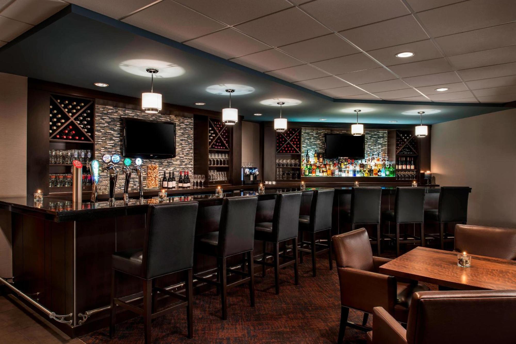 Delta Hotels By Marriott Sault Ste. Marie Waterfront Dış mekan fotoğraf